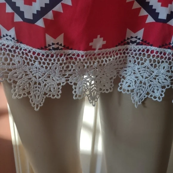 No Boundaries Women's size medium (7-9) Red And white blouse shirt top - Picture 2 of 6